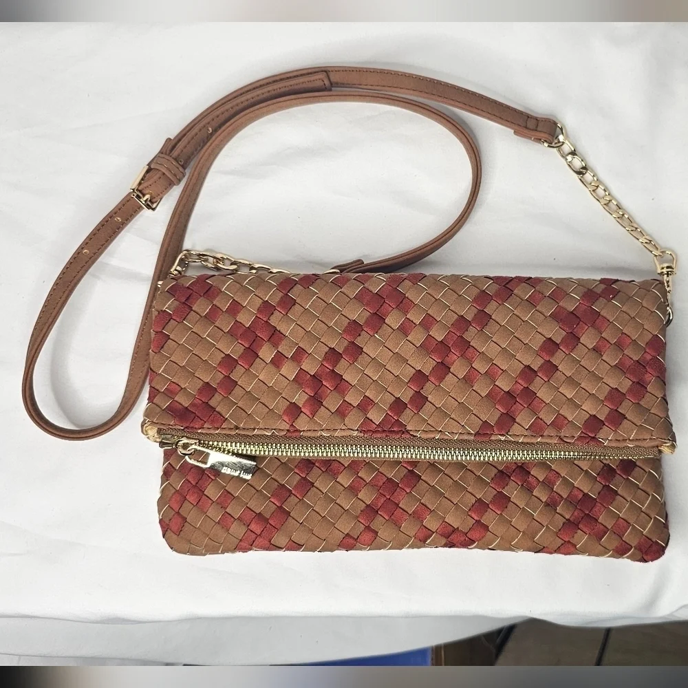 ​Deux Lux Woven Foldover Crossbody Bag Brown Burgundy Weave Chain Strap Clutch